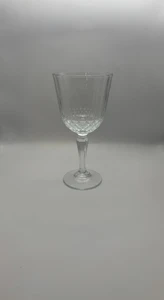 כוס יין דיור