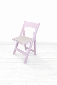 כסא עץ מרופד ורוד בייבי